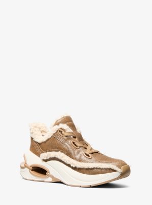 Sneaker Toni aus Kunstlammfell und Leder im Used-Look