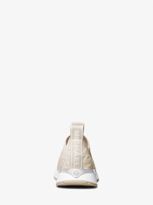 Sneaker Bodie slip-on in maglia stretch con logo in rilievo image number 2