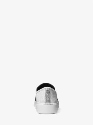 Keaton Two-Tone Logo Slip-On Sneaker