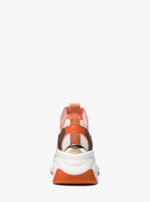 Zuma Mixed-Media Trainer