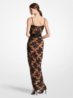 Slip-Abendkleid aus Chantilly-Spitze mit aufgestickten Pailletten