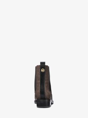 Chelsea Boot Ella mit Signature-Logomuster image number 2