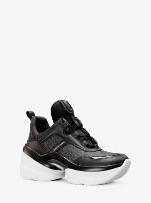 Olympia Signature Logo Trainer