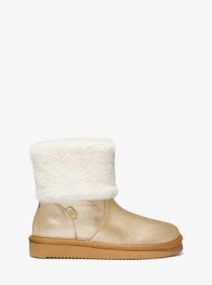 Michael kors boots like on sale uggs