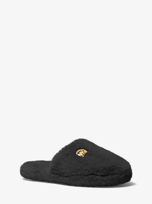 Michael kors deals fuzzy slippers