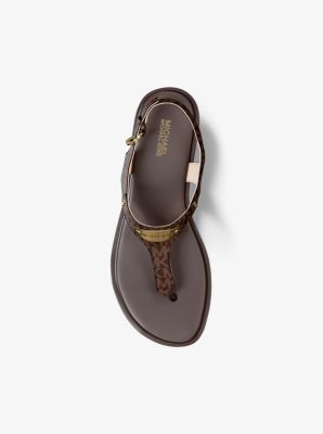 Sandale à plaque logo Signature in BRUN | Michael Kors