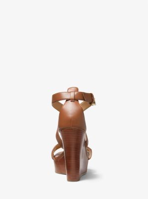【Michael Kors】☆サンダル☆Carmen Faux Leather Wedge Sandal Carmen Wedge Sandal | Michael Kors Canada [CA]