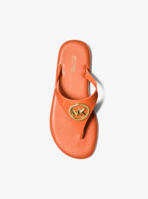 Michael kors best sale charm jelly sandals