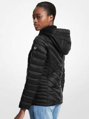 Quilted nylon packable hot sale hooded puffer jacket