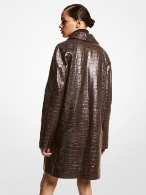 Balmacaan de piel con motivo de cocodrilo en relieve in CHOCOLATE | Michael Kors