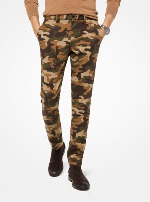 Pantalon chino ajusté en sergé de coton à motif camouflage image number 0