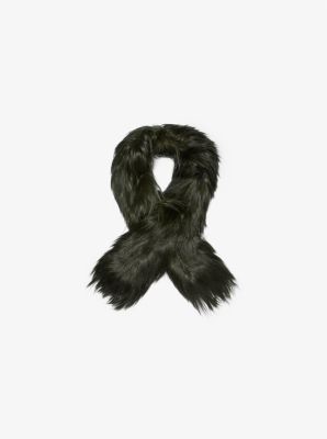 Michael Kors Long Haired Shearling Scarf In Green