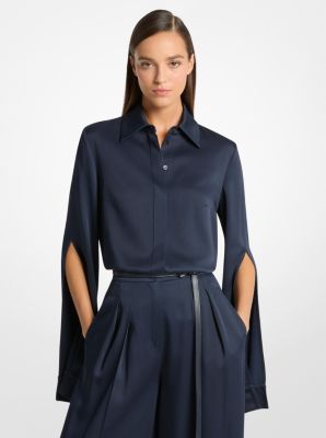 Blusa de satén con mangas con aberturas