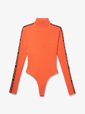 Body van geribde stretchviscose met logoband