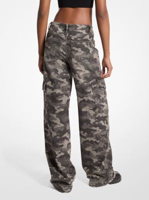 Cargohose aus Denim mit Camouflage-Print und weitem Bein image number 1