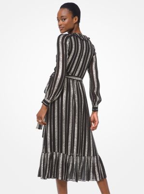 Wickelkleid aus Jacquard in Metallic-Optik mit Rüschen image number 1