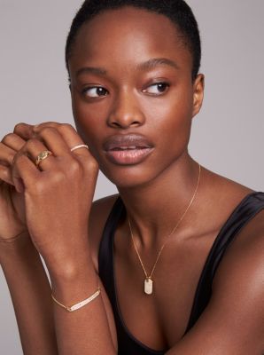 Collier m&eacute;daille d'identit&eacute; en argent sterling &agrave; placage en m&eacute;tal pr&eacute;cieux et &agrave; pav&eacute;