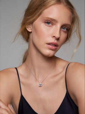 Michael kors 2025 pave necklace