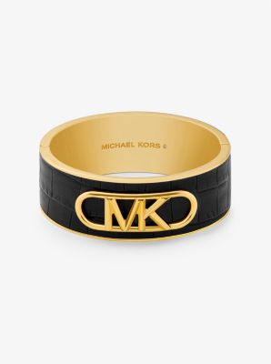 Michael kors logo plaque hot sale bangle