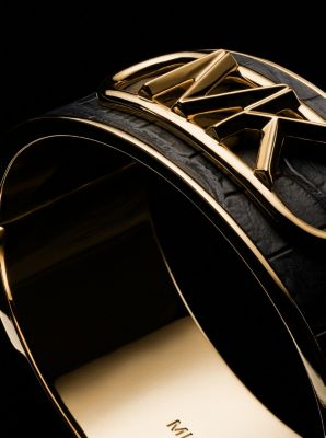 Armreif aus Messing mit Edelmetallbeschichtung, Empire-Logo und Krokodilprägung image number 2