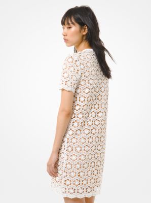 Robe en dentelle à motif floral et à paillettes