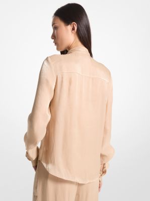 Blusa de georgette metalizado arrugado con cuello con lazada image number 1