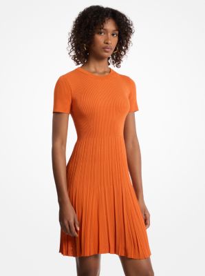 Robe à manches courtes en tricot côtelé