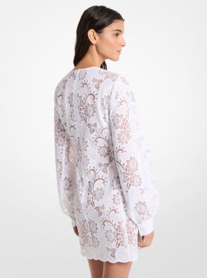 Robe &agrave; broderie florale